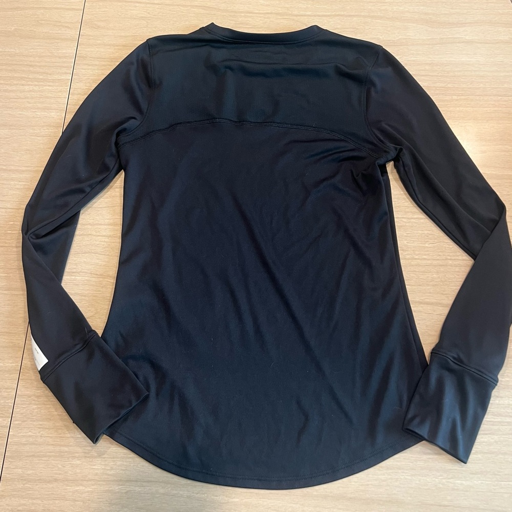 Under Armour Black Performance Long Sleeve Size XS - Picture 4 of 4